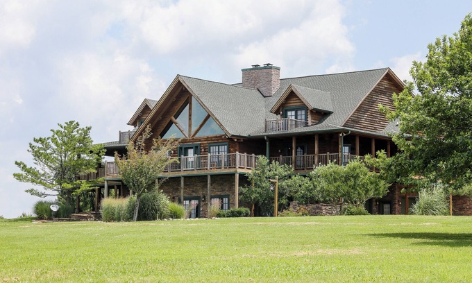 Castalian Springs Casa | Privately owned Retreat Center on 200 acres.