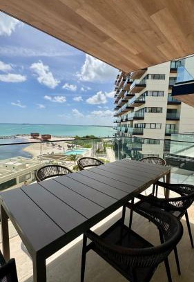 Municipio de Progreso Apartamento | Progreso Luxury Oceanfront Condo at Yucalpetén Resort Marina
