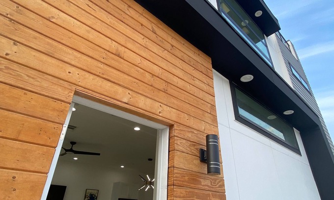 Cityplace Casa | PROMO 20% WEEKLY AND 25% MONTHLY DISC Clean lines Cool Tones Sleek Modern Design