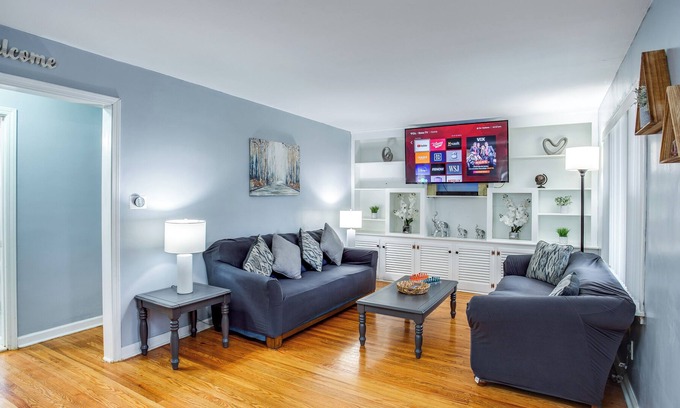 North Greece Casa | PROMO 5% WEEKLY /10% MONTHLY DISCOUNT Adorable&Cozy Home Mins from Dwtn/Airport