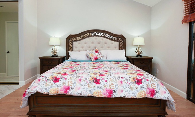 West Covina Casa | Preciosa casa adosada de 3 dormitorios y 2. 5 baños
