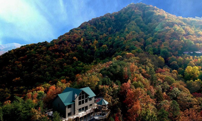 Wears Valley Cabina | Pimalai Lodge-360 vistas, 65 "3D TV, carnaval Bar, Hobbit Hole, Hogwarts compartidas