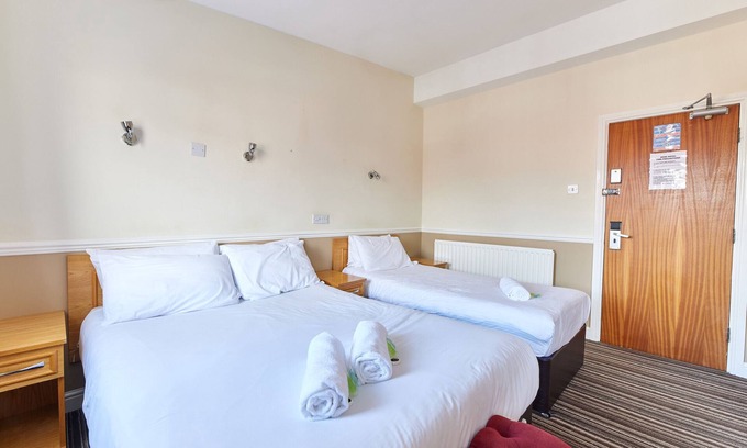 Jesmond Cama Y Desayuno | Properties Unique / Dene Rooms Family 43