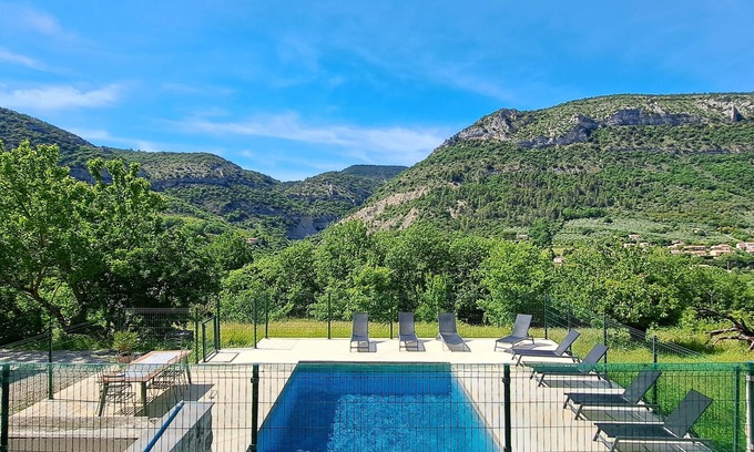 Sahune Casa | MAS EN PROVENCE ON 5HA WITH HEATED SWIMMING POOL