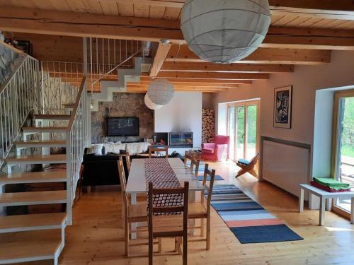 Szczyrk Villa | Przystanek Klimczok -przytulny dom na wyłączność z balią i pięknym widokiem na góry