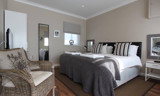 Charlton Apartamento | Estudio-Suite-Baño en la habitacion-Vista al Jardín