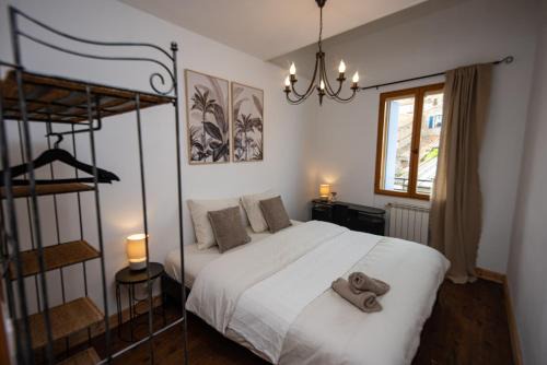 Montalba-le-Chateau Casa | Pure Canigou House An Authentic and Charming Town house with 3 bedrooms