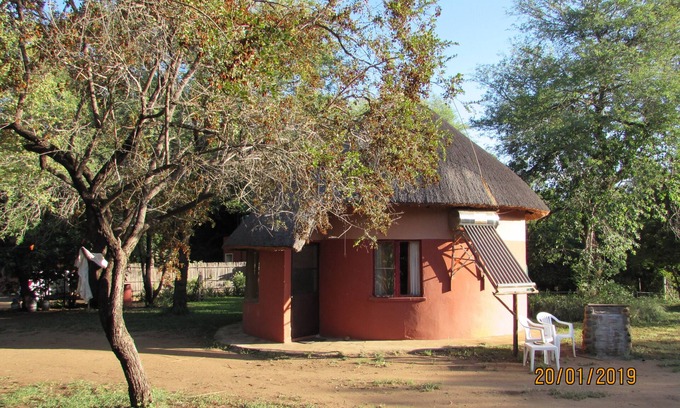 Thorny Bush Game Reserve Alquiler De RV | Pure Wilderness in Amanzimlotzi Riverside Bush Camp in Limpopo, Kruger Park
