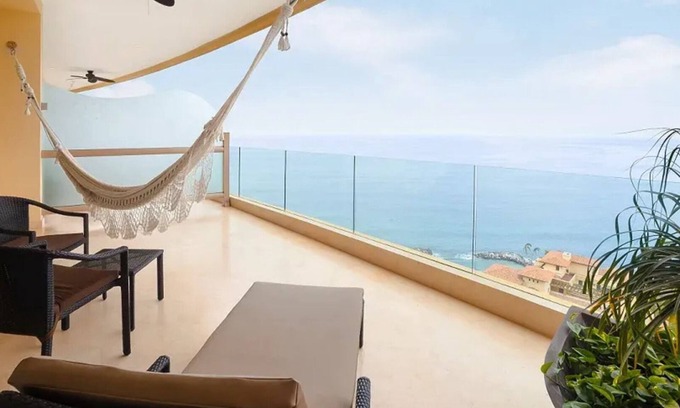 Mismaloya Hotel | PV Getaway | Studio w/ King Bed & Balcony Views