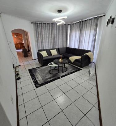 Greater Johannesburg Metropolitan Area Casa | Pvt Guesthouse 2 hour Stay Booking