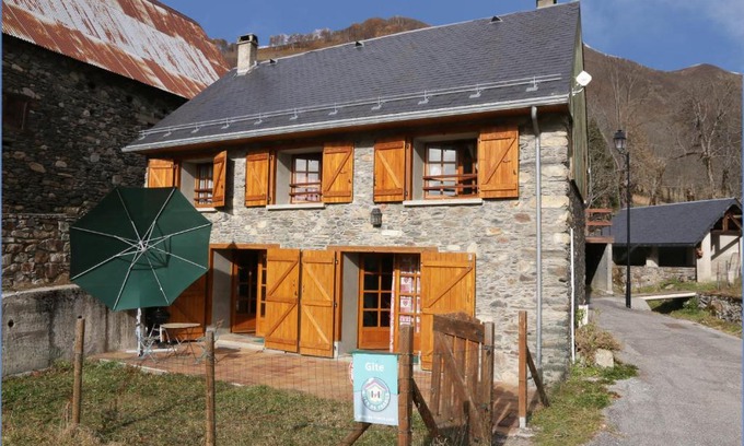 Mayregne Casa | Pyrenees Stone Mountain House