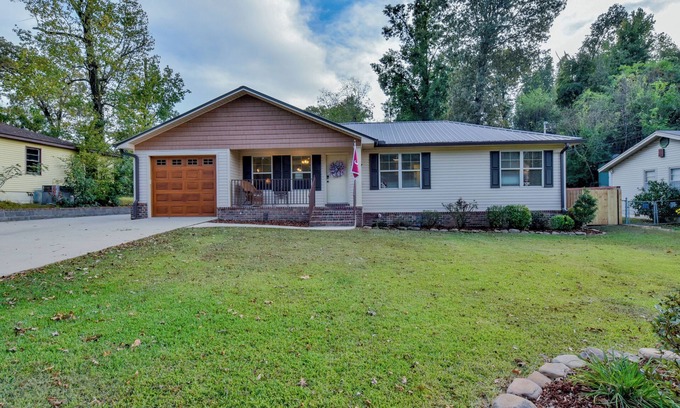 Tuscaloosa Casa | Qb-1: 4 Bedroom Home 3.5 miles from Bryant-Denny Stadium!