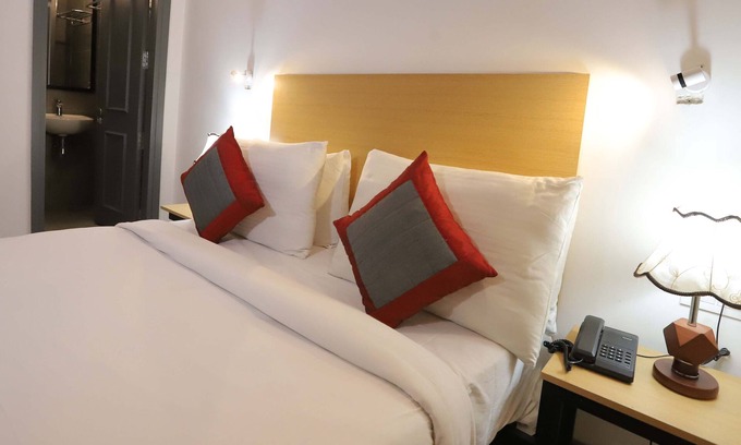 Anand Vihar Hotel | Qotel Hotel IP Residency