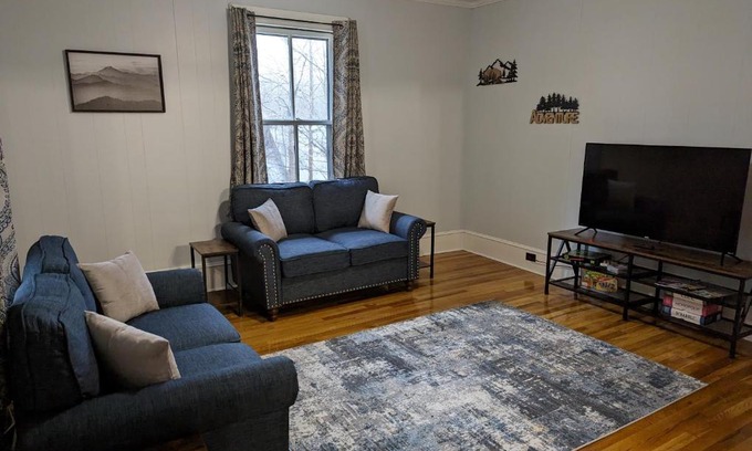 Black Mountain Casa | Quaint Downtown Black Mountain House