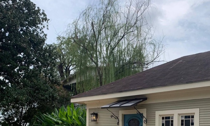 Natchitoches Cabaña | Quaint guest house is within walking distance to downtown.