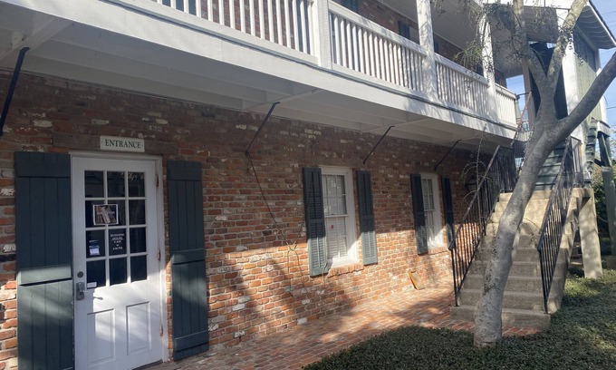 Eunice Apartamento | Quaint hideaway with old New Orleans appeal- Close to Downtown shopping & eats!