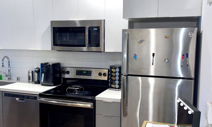 Glendale Apartamento | Quaint Small 1BDR W/ Rooftop
