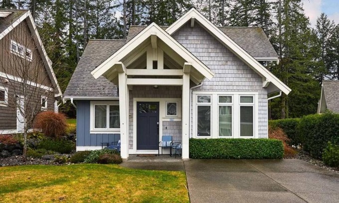 Regional District of Nanaimo Casa | Qualicum Coastal Cottage