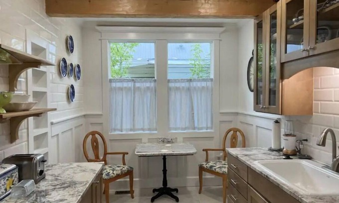 Cheyenne Apartamento | Quality and Detail: 3 Blks Med Center & Downtown