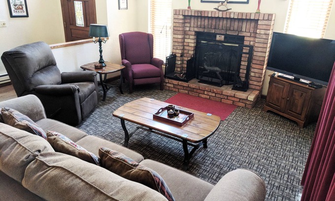 Pinetop Villa | Quality Hill Resort Villa, lujosa casa de vacaciones en la ciudad, capacidad para seis