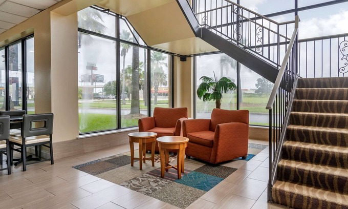 Brunswick Hotel | Quality Inn Brunswick