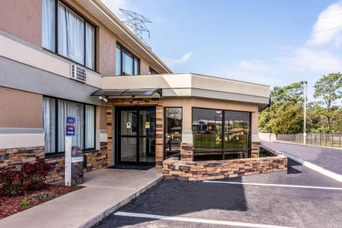 Northwest Pensacola Hotel | Quality Inn Pensacola North