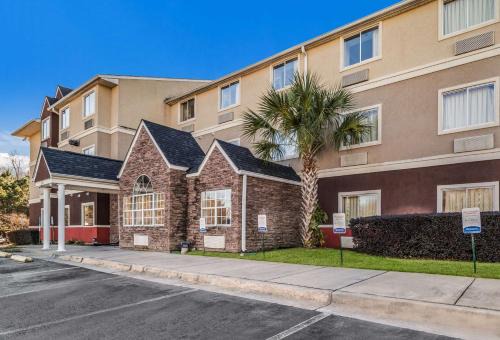 Gracewood Hotel | Quality Inn & Suites Augusta Fort Eisenhower Area