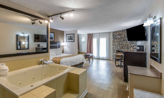 Gatlinburg Hotel | Quality Inn & Suites