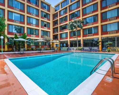 South Montebello Hotel | Quality Inn & Suites Montebello - Los Angeles