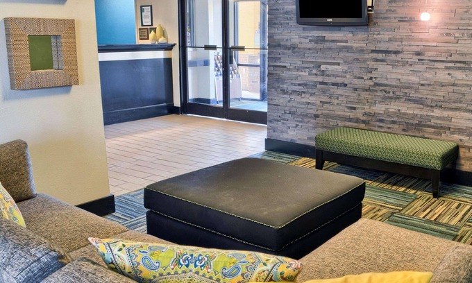 Thornburg Hotel | Quality Inn Thornburg