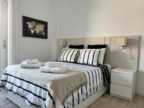 Reboleira Casa | Quarto com casa de banho privativo