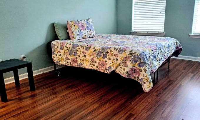 Tallahassee Casa | Queen bed w/ Full bath!