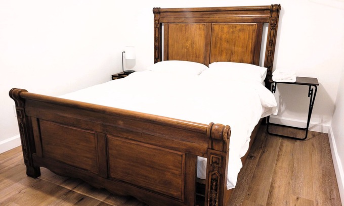 Tallahassee Casa | Queen room: in a duplex near FSU, shared bath-3