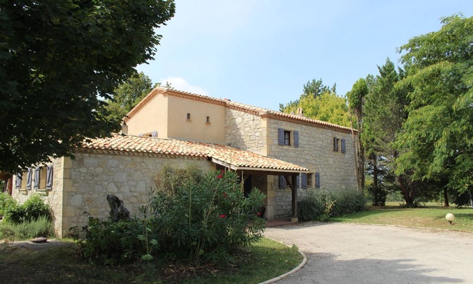 Castelsagrat Villa | Encantadora casa en Quercy con piscina privada y tenis.