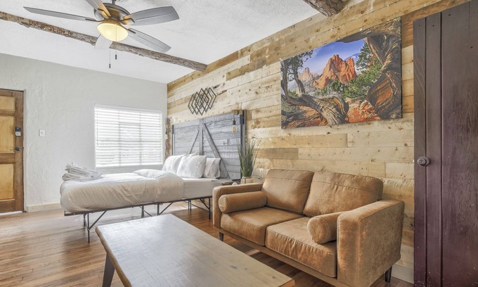 West Colorado Springs Casa | Quest Rest - Unit 3