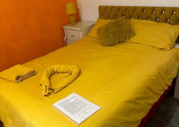 Crawley Cama Y Desayuno | Quick Stop Night Stay - Gatwick