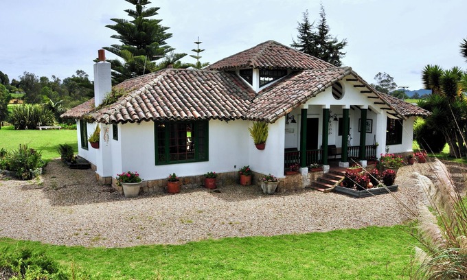 El Rosal Cabaña | Tranquila y verde casa rural a 50 min de Bogotá (apta para mascotas)