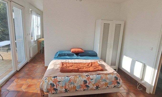 Lille-Moulins Apartamento | Quiet apartment with private garden and parking space