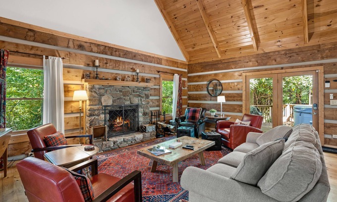 Blowing Rock Cabina | Quiet Cabin Retreat near Blue Ridge Mountains