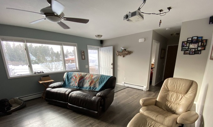 Kodiak Casa | Quiet, Central, and Sunny Kodiak House