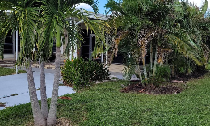 Ellenton Casa | Quiet community 2 Bed 2 Bath minutes away from Bradenton, FL.