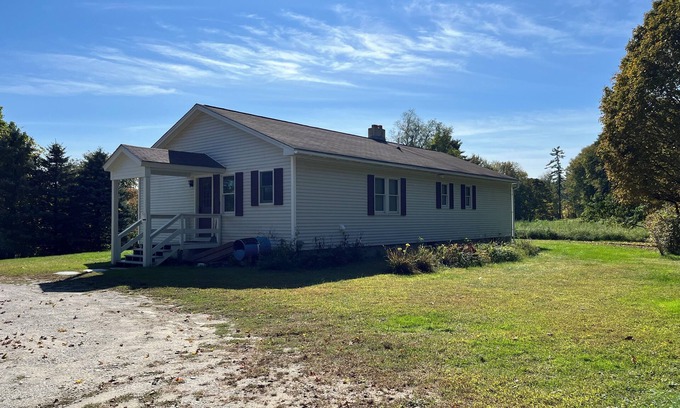 Westminster Casa | Quiet Country 2 Bedroom Home Near Bellows Falls & Walpole — Easy I-91 Access