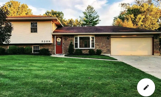 Beckett Ridge Casa | Quiet, great area perfect for business or family