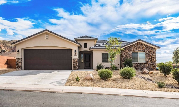 La Verkin Casa | Hermosa casa de 3 habitaciones en un vecindario tranquilo cerca del Parque Nacional Zion