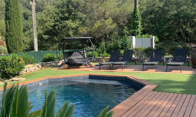 Evenos Casa | Quiet house