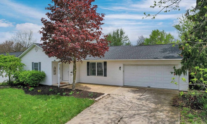 Johnstown Casa | Quiet Ranch Retreat for Work Crews & Families | Johnstown, OH