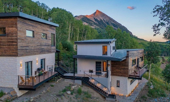 Crested Butte Casa | Quiet Residential setting | Guest House Chalet | Easy access to MTB and hiking trails