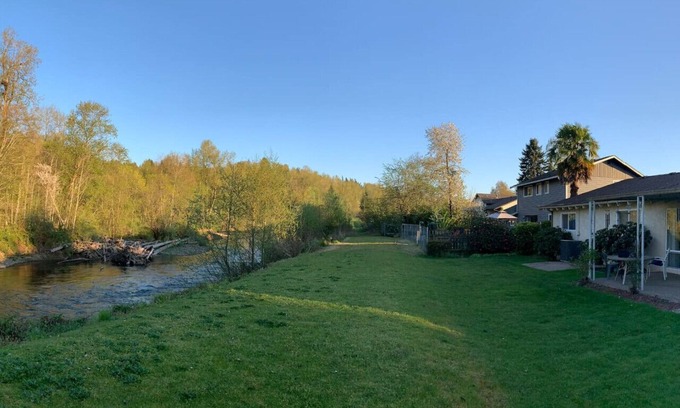 Auburn Casa | Quiet Riverside Retreat 3bd/2ba