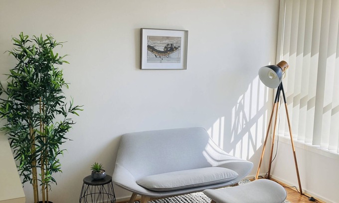 Ormond Apartamento | Quiet Scandi style 1 bed apartment in leafy green suburb