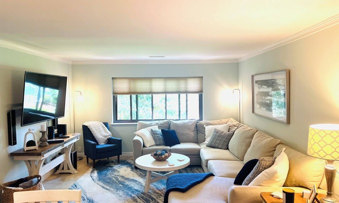 Hilton Head Island Condominio | Quiet Tide is a 4bd 3 bath condo located in South Forest Beach